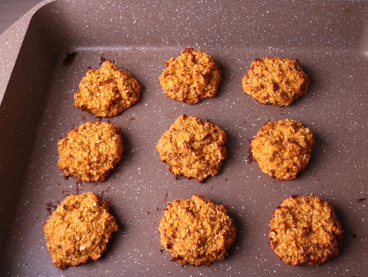 Овсяные угощения: три рецепта печенья на любой вкус