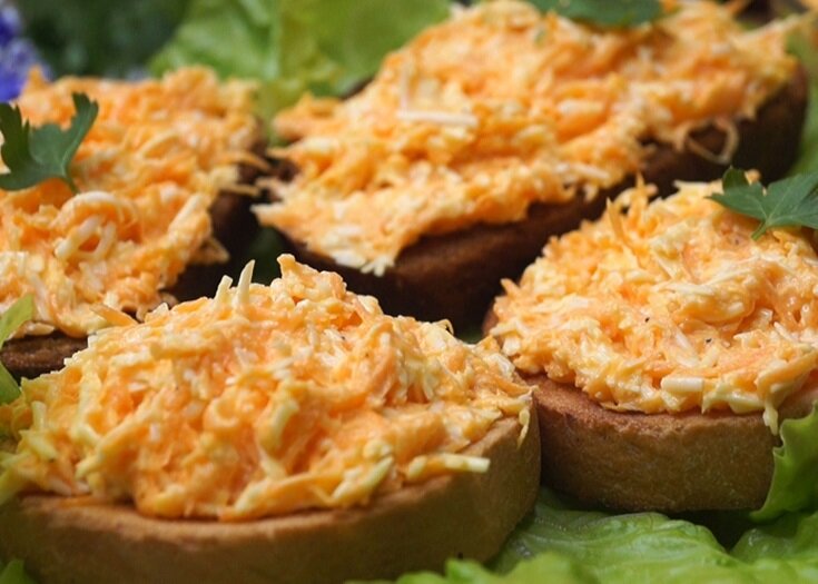 Бюджетные бутерброды, которые украсит любой стол