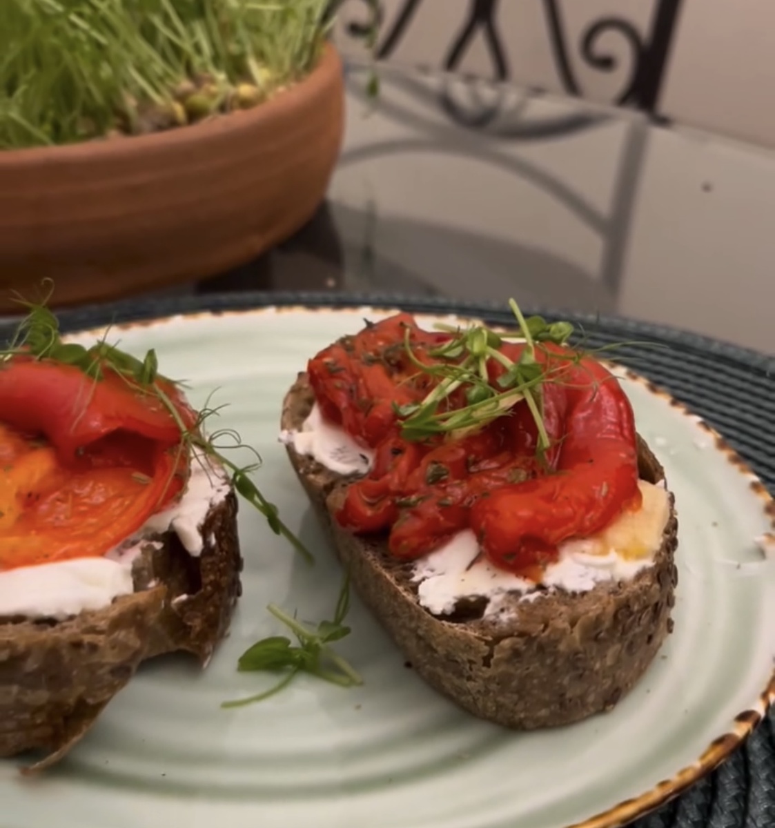 Летний вкус Италии: как сохранить запеченный перец до зимы