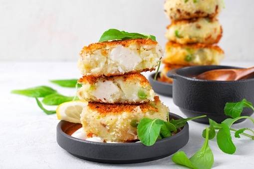 Нежные котлеты из минтая: простой и вкусный рецепт