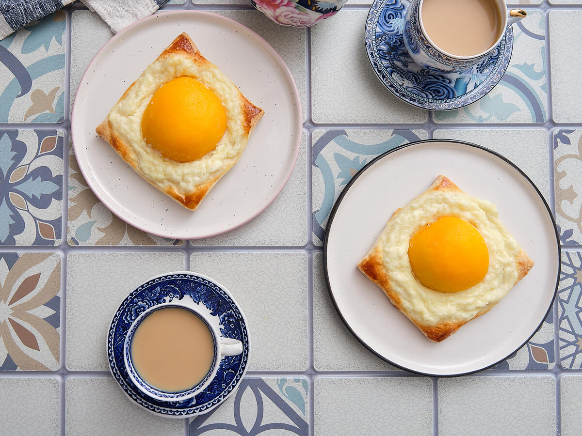 Необычный десерт «Яичница»: как удивить гостей на чаепитии