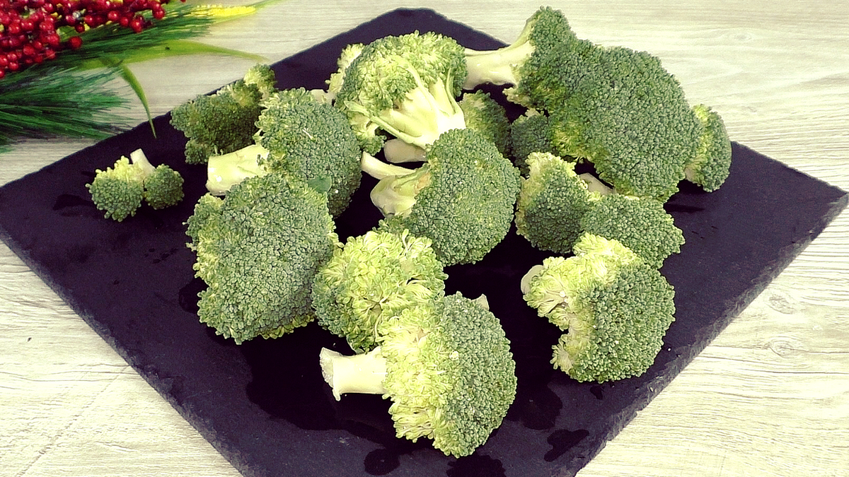 Быстрый и полезный ужин в одной сковороде: макароны с брокколи