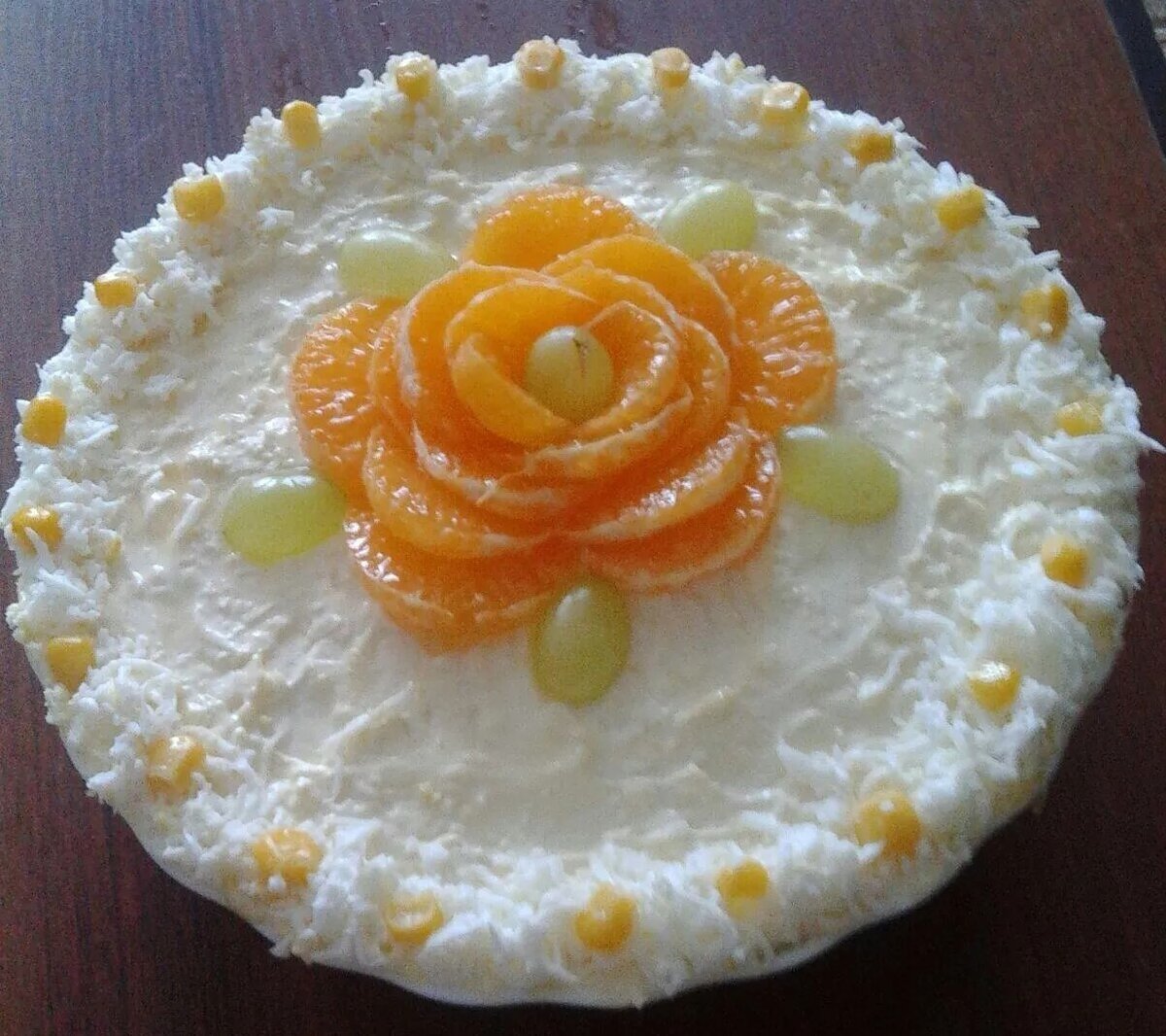 Удивительный салат с крабовыми палочками: просто, быстро и вкусно!