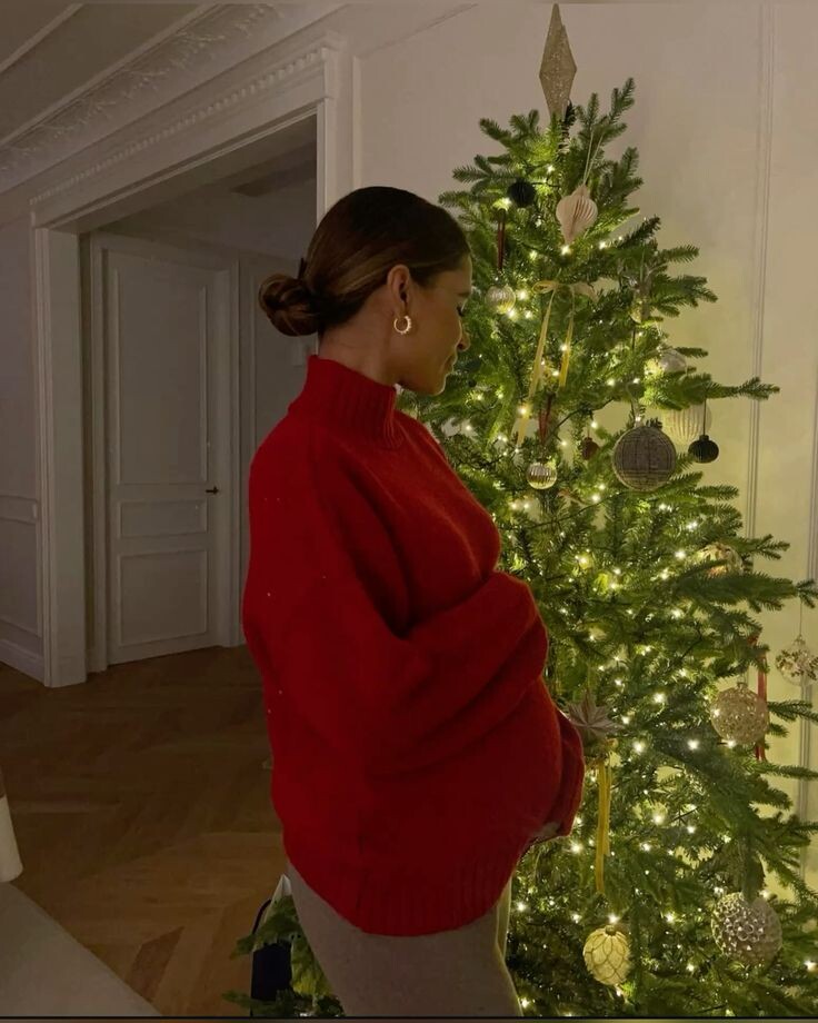 Как накрыть новогодний стол для будущей мамы: главные советы и рекомендации