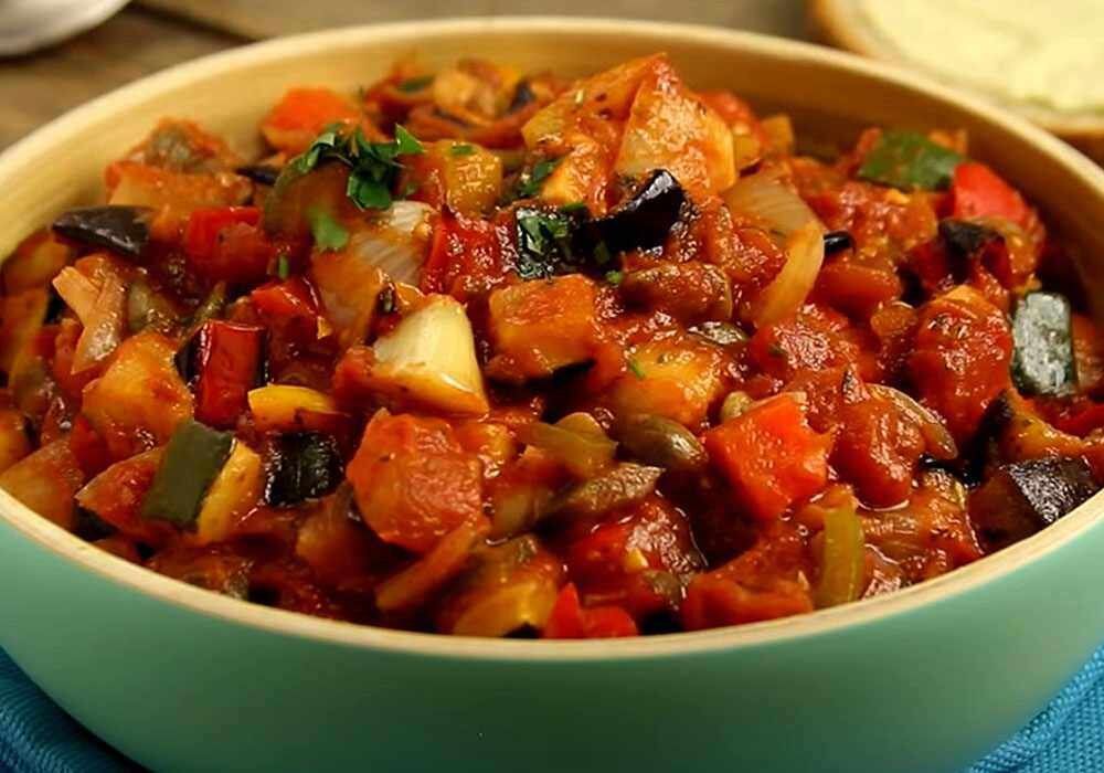 Овощное рагу с курицей и баклажанами: как создать незабываемое блюдо