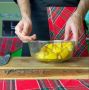 Невероятный салат со шпротами: новое вкусное открытие для праздничного стола